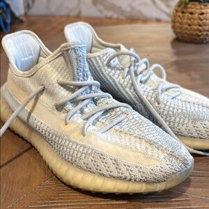 Casual Knit Sneakers in Cream and Gray